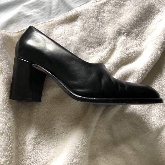 Black Satin and Velvet Heels - Picture 5 of 5